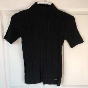 T Tahari womens small black short sleeved shirt